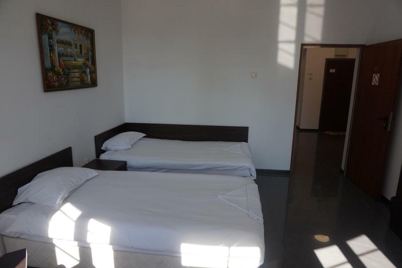 Seaside Guest Rooms Burgas City Exterior foto