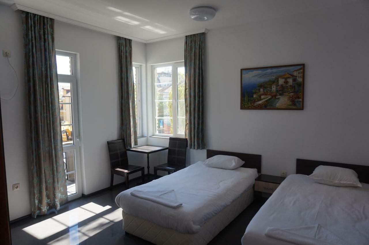 Seaside Guest Rooms Burgas City Exterior foto