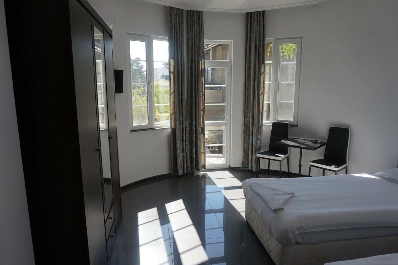 Seaside Guest Rooms Burgas City Exterior foto